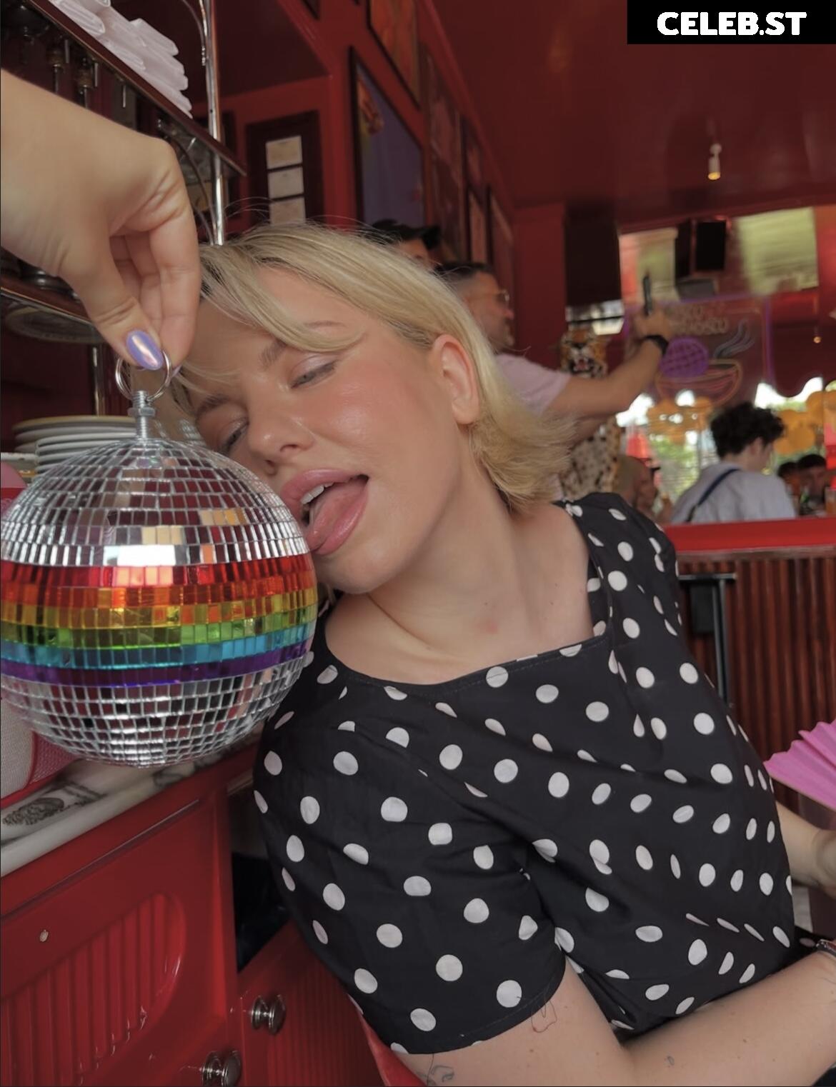 KellyMissesvlog Image 9941420