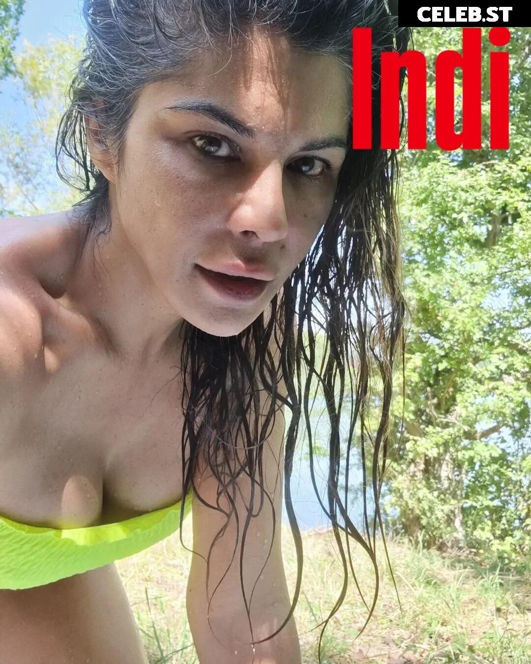 Indira Weis Image 9943783