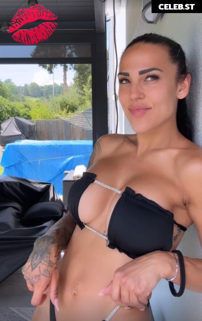 Elena Miras Image 9943678