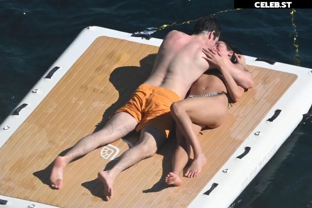 Dua Lipa Image 9940112