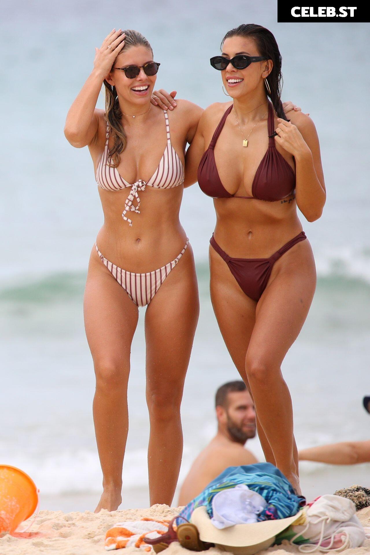 Natasha Oakley Image 9940291