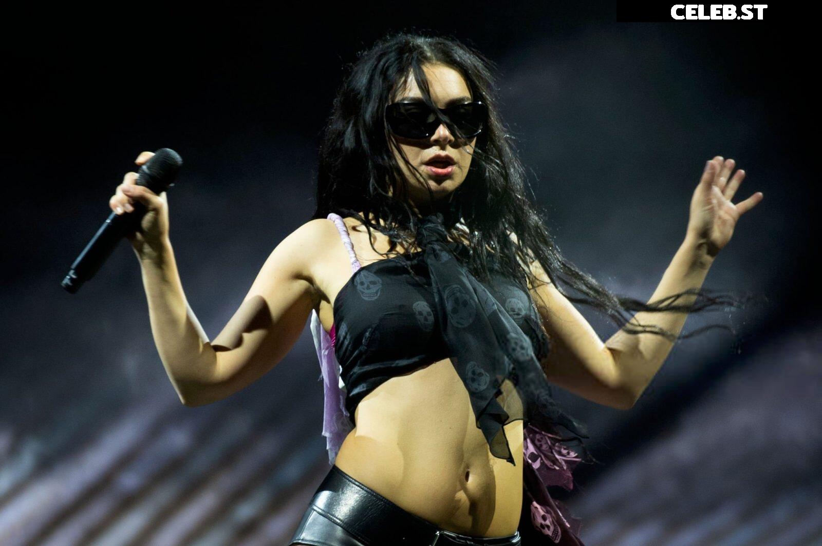 Charli XCX Image 9935593