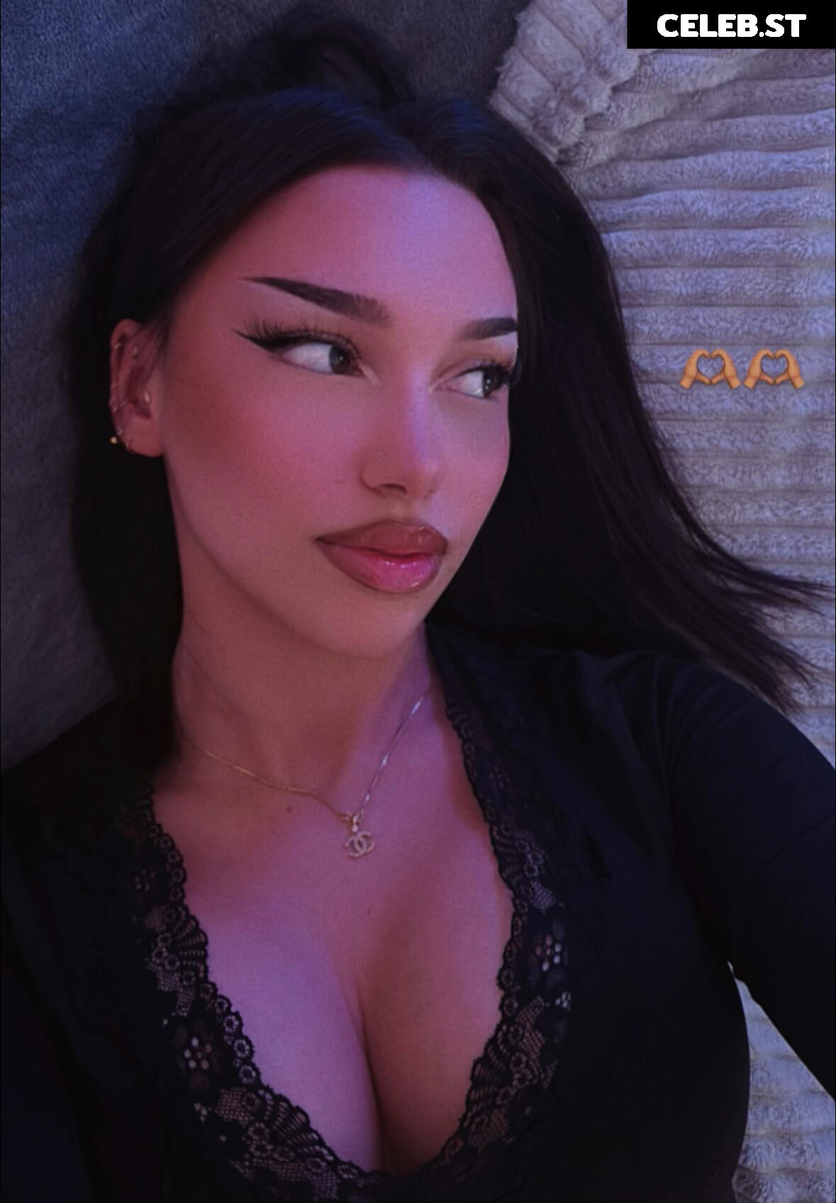 shakiravv Image 993543