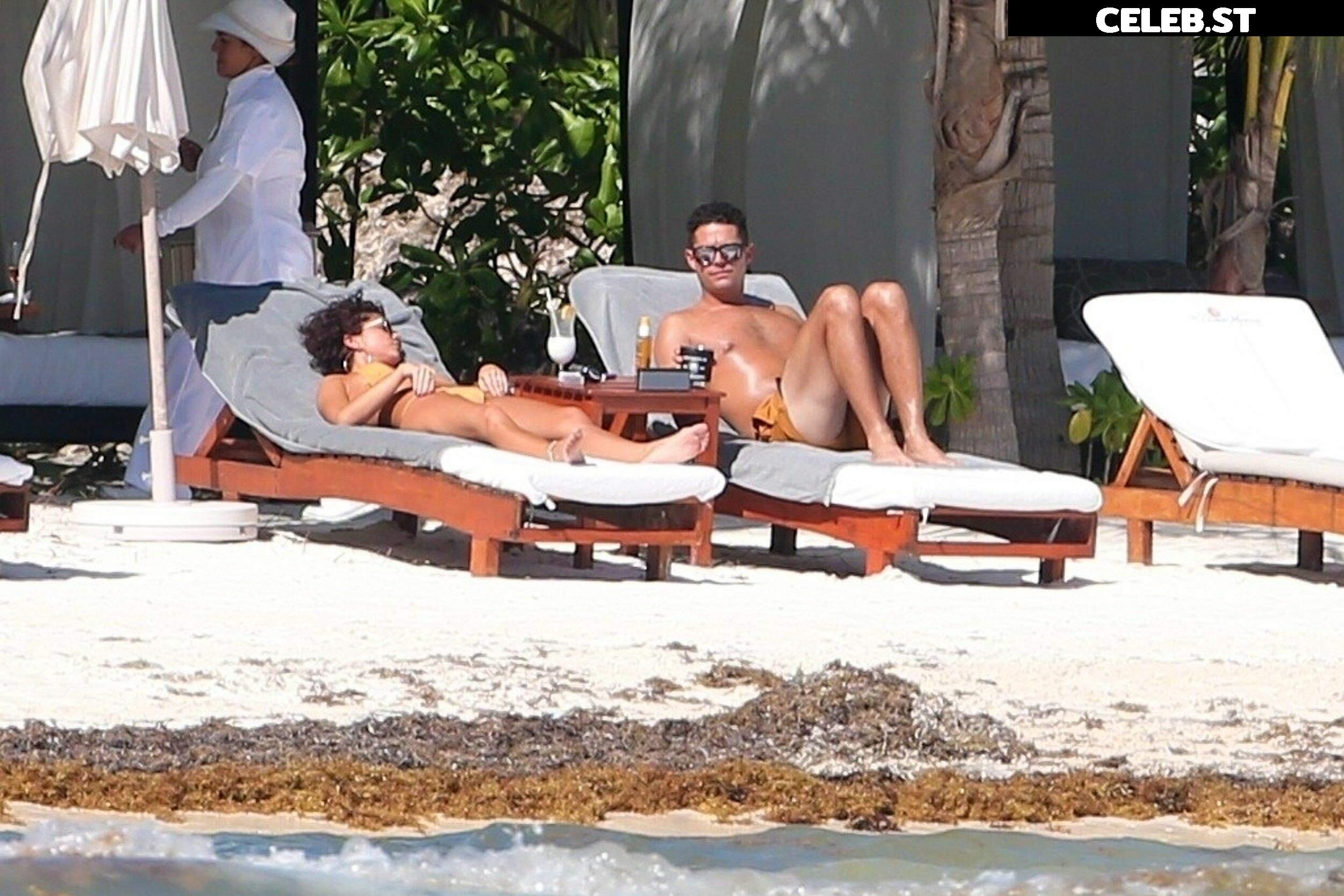 Sarah Hyland Image 9935680