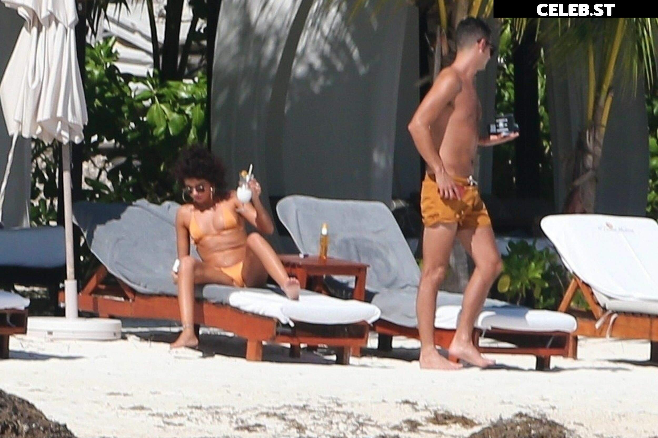 Sarah Hyland Image 9935686