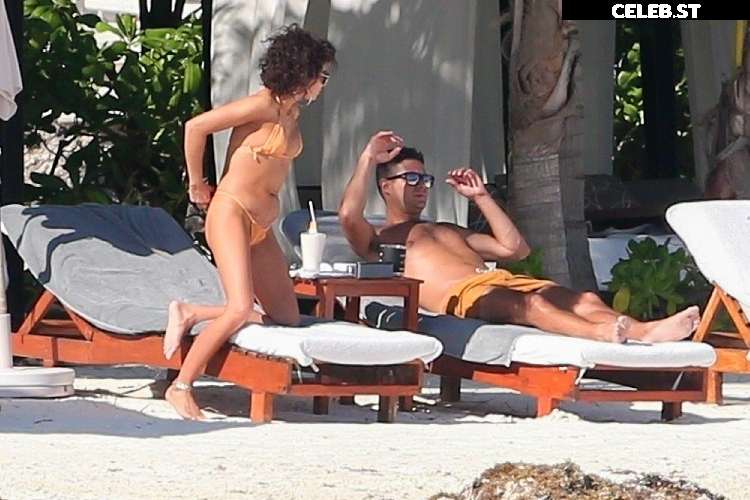 Sarah Hyland Image 9935676