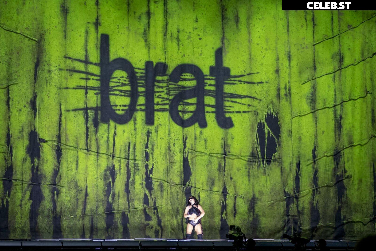 Charli XCX Image 9935616