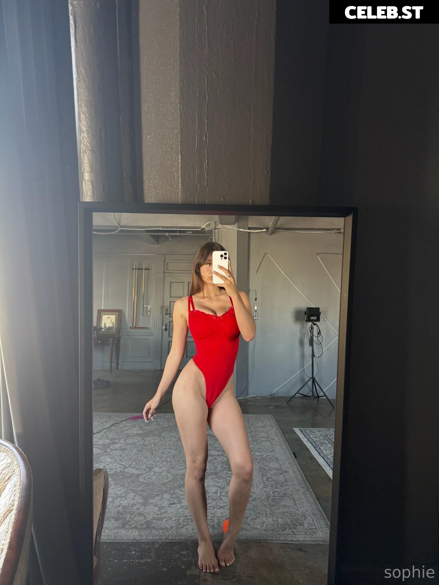 Sophie Mudd Image 9931718