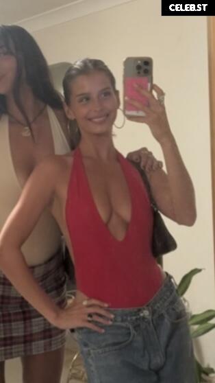 Stephanie Mandich Image 9923428