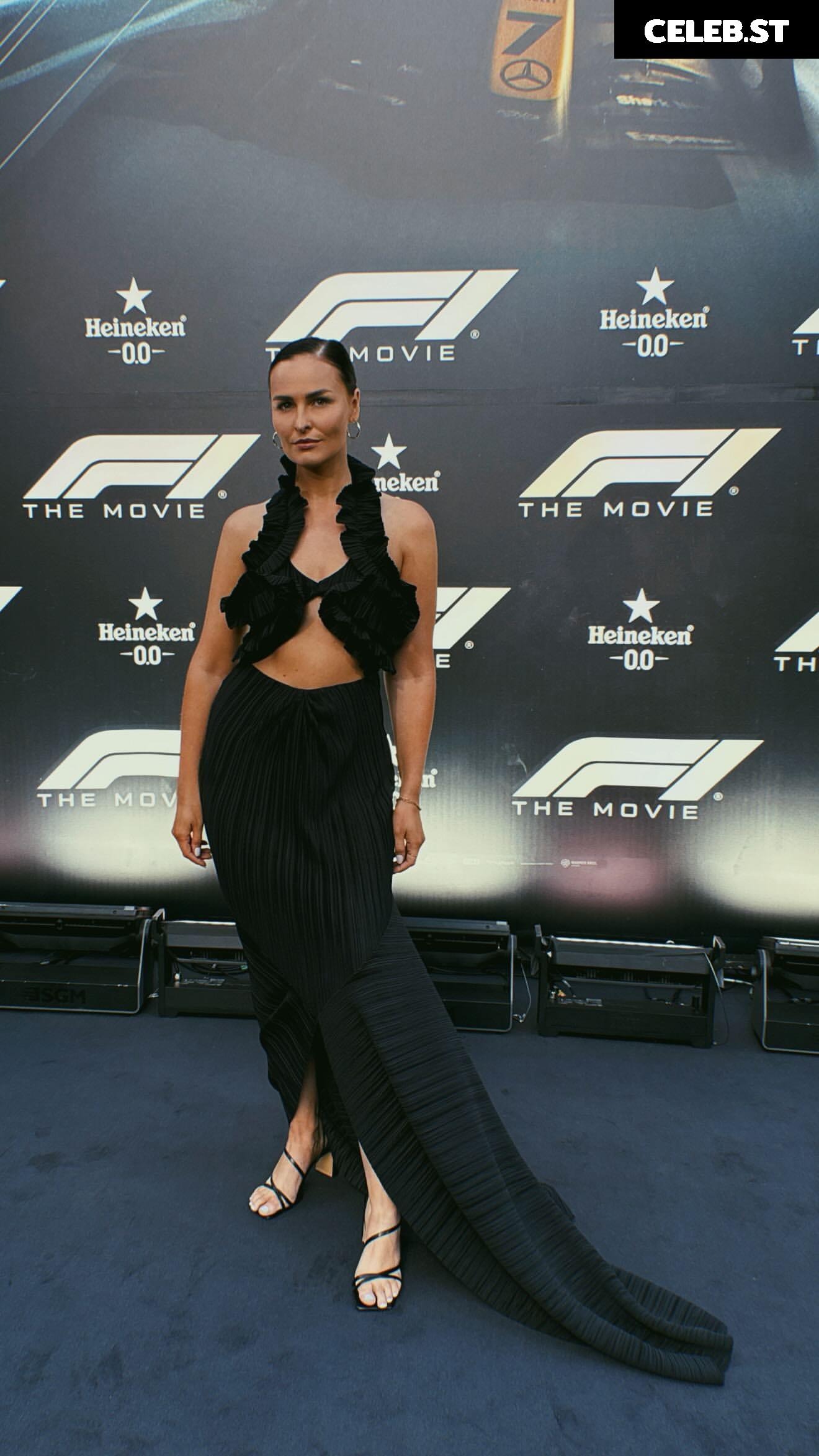 Jana Riva Image 9923115
