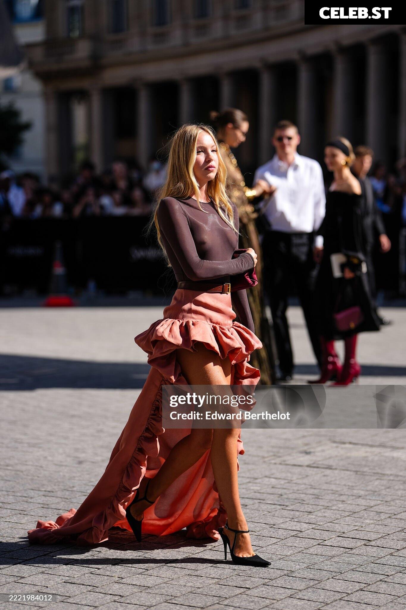 OOPS - Seethrough Image 9928487