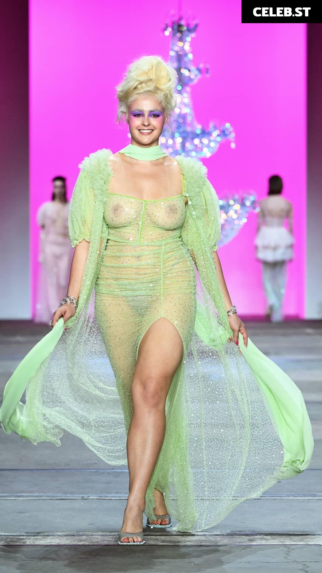 Stefania Ferrario Image 954963