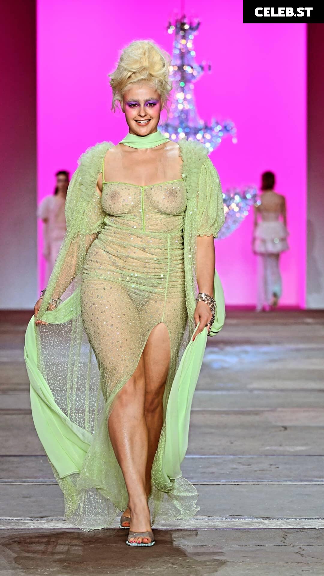 Stefania Ferrario Image 954935