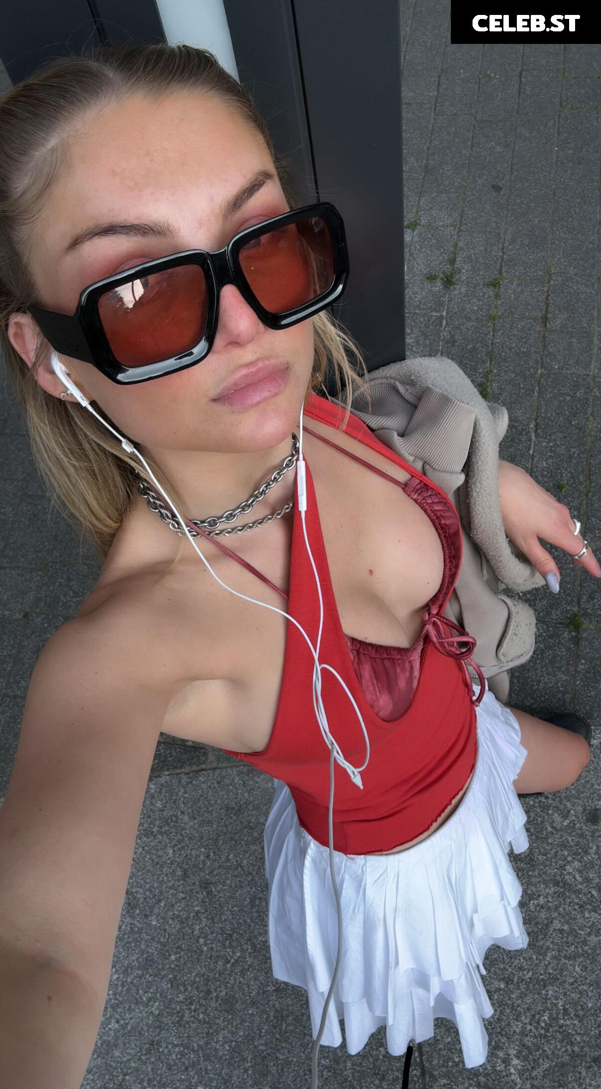 Julia Wulf Image 9797413