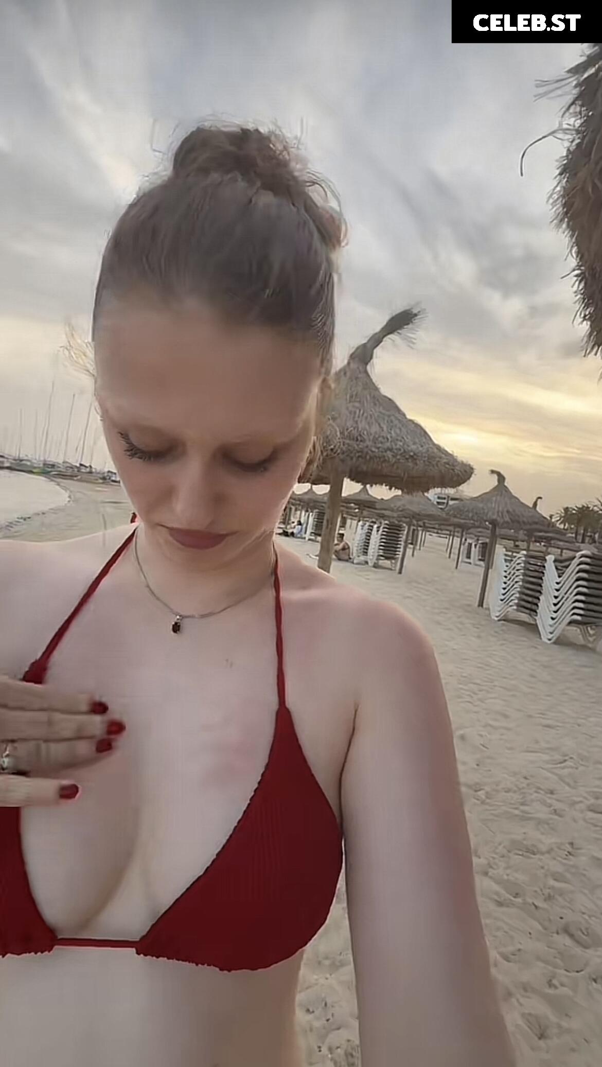 Yana Clare Image 9797706