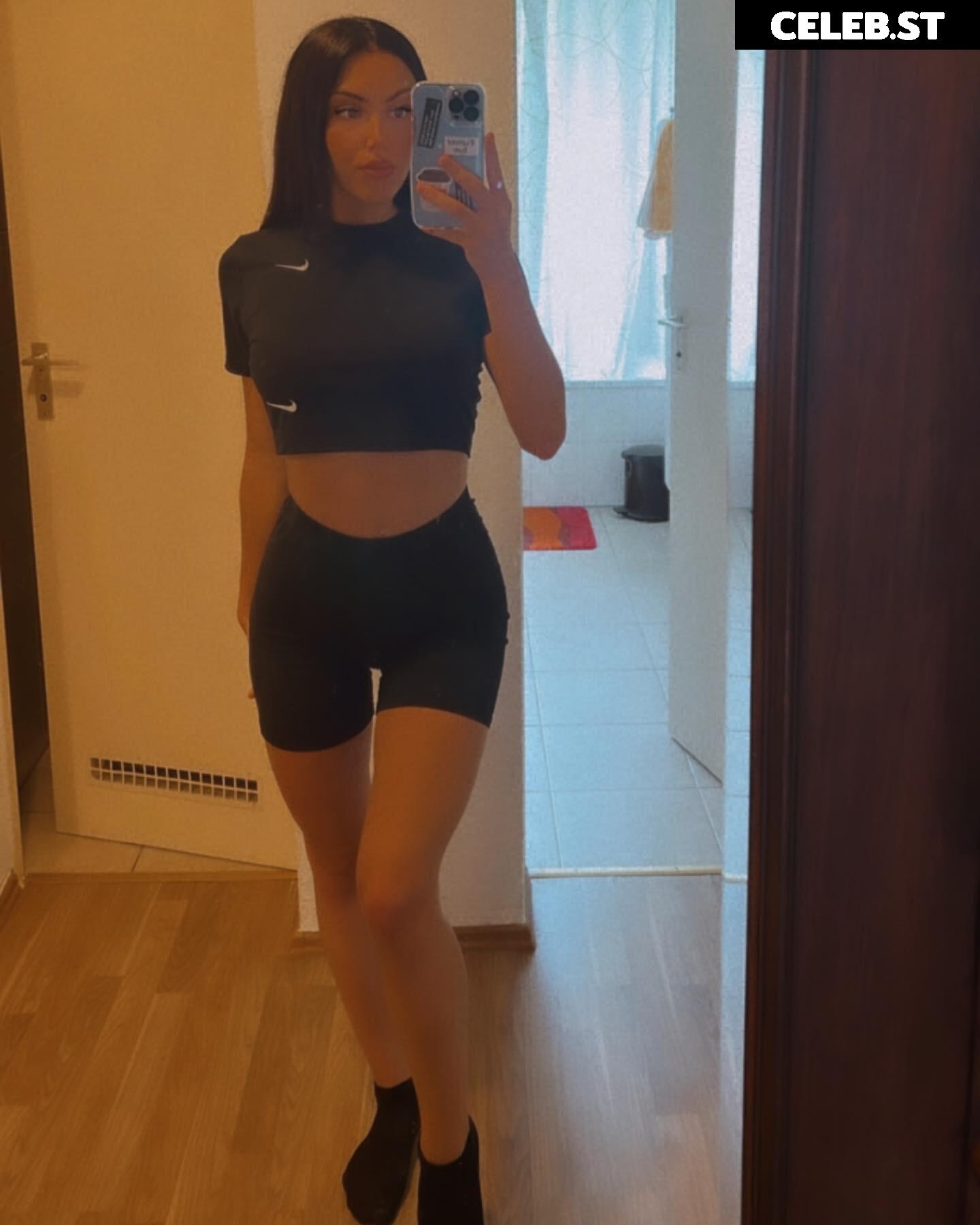 _fiona.rlt_ Image 973521