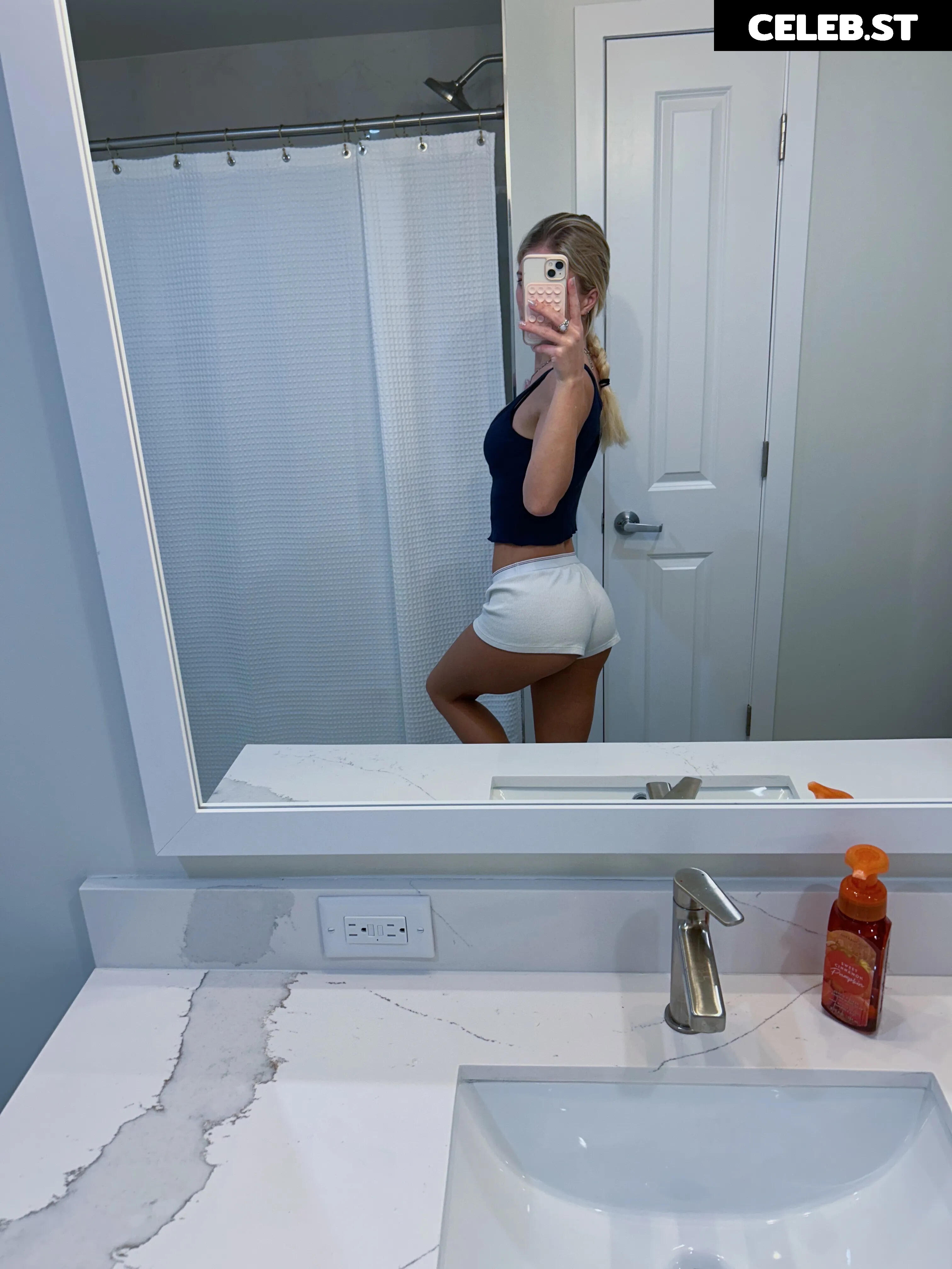 Kayla Void Image 810547