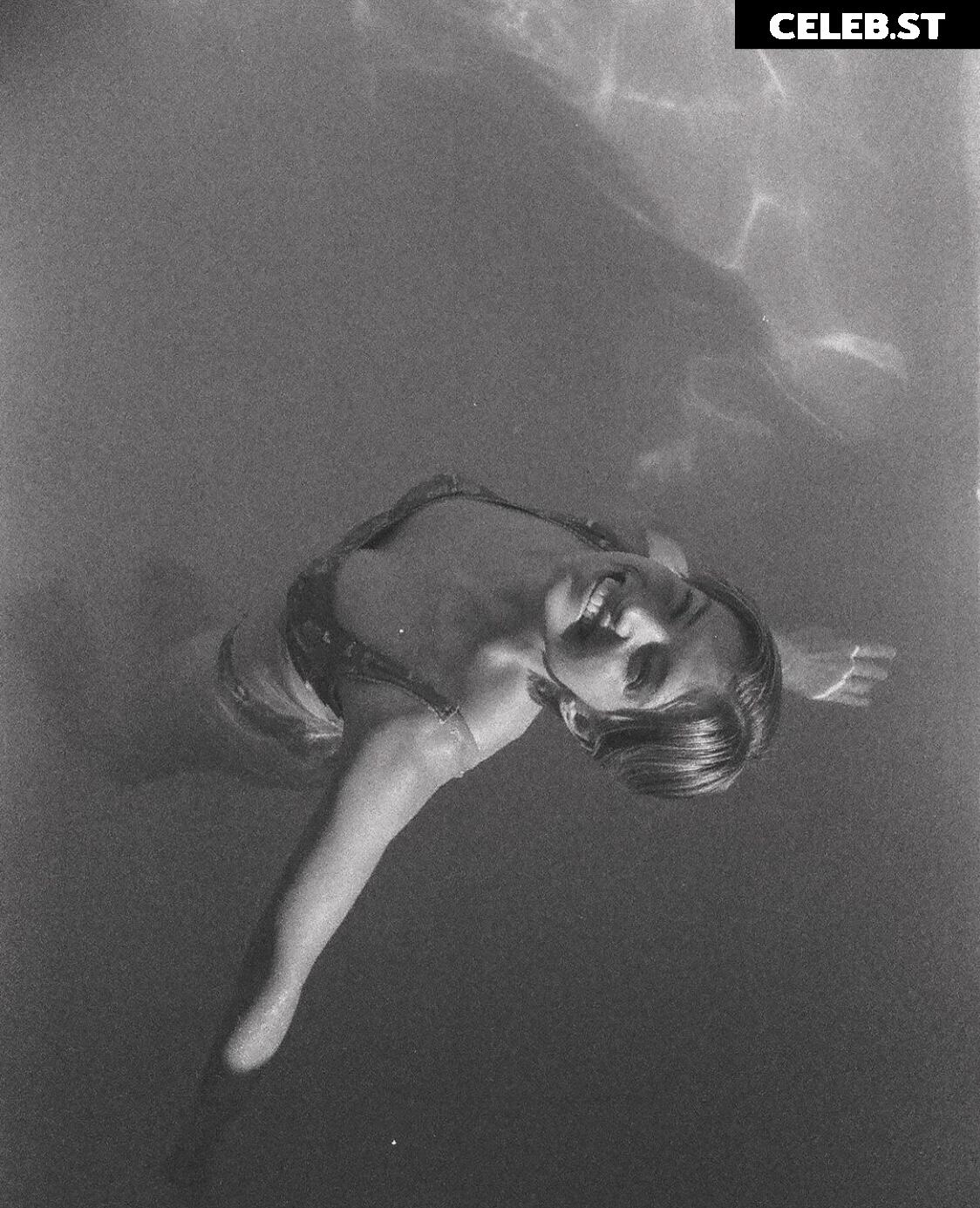niamhadkins Image 858686