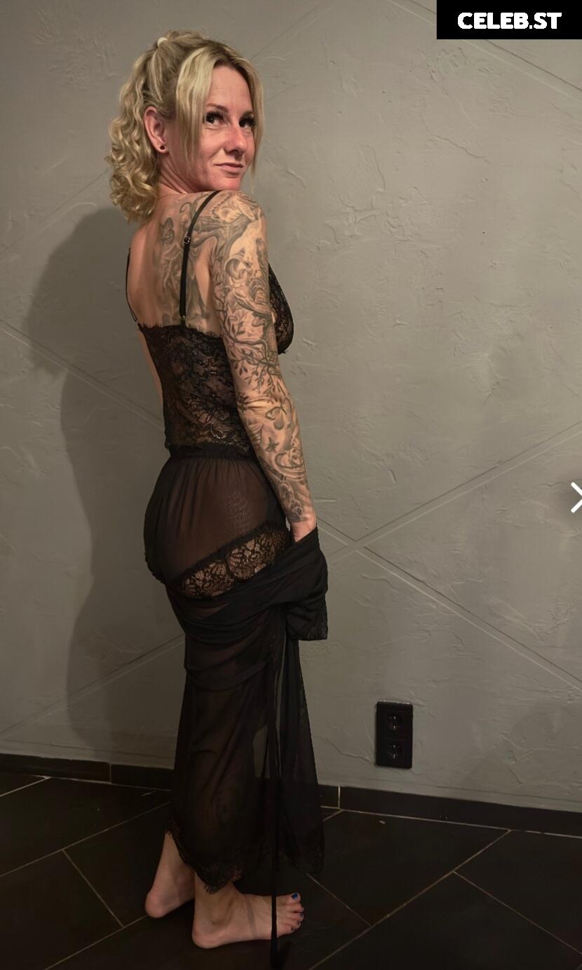 Julia Kern Image 806806