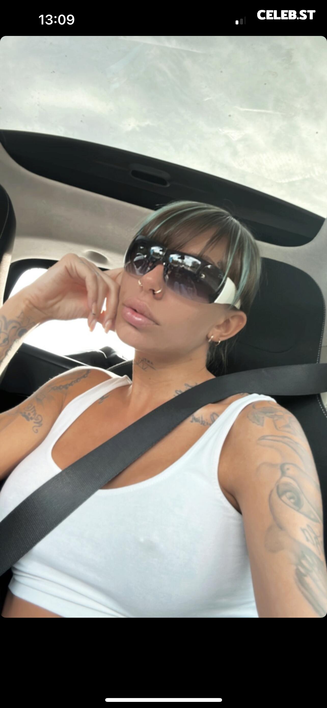 Toni Trips Image 802019