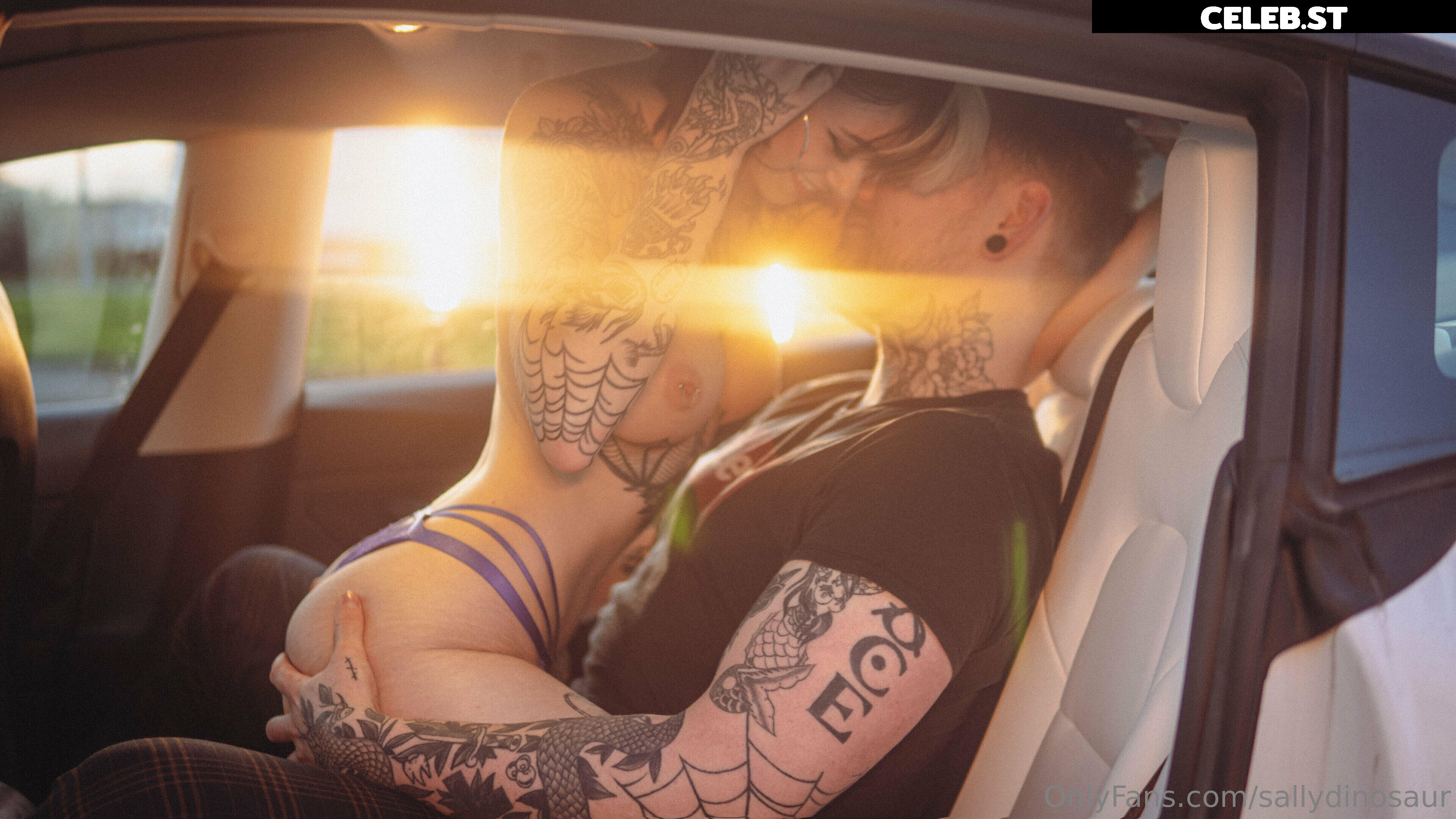 Sallydinosaur Image 2192913