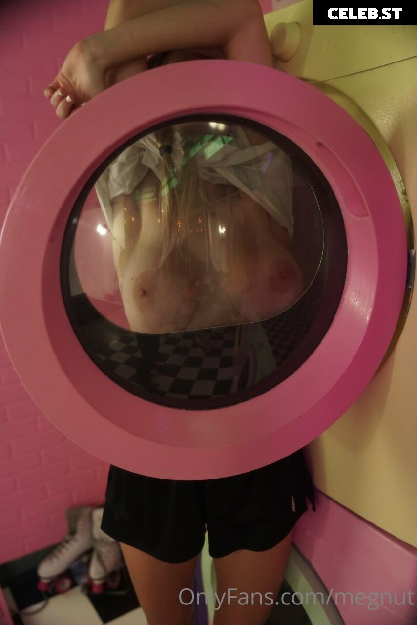 Megnut Image 2187904