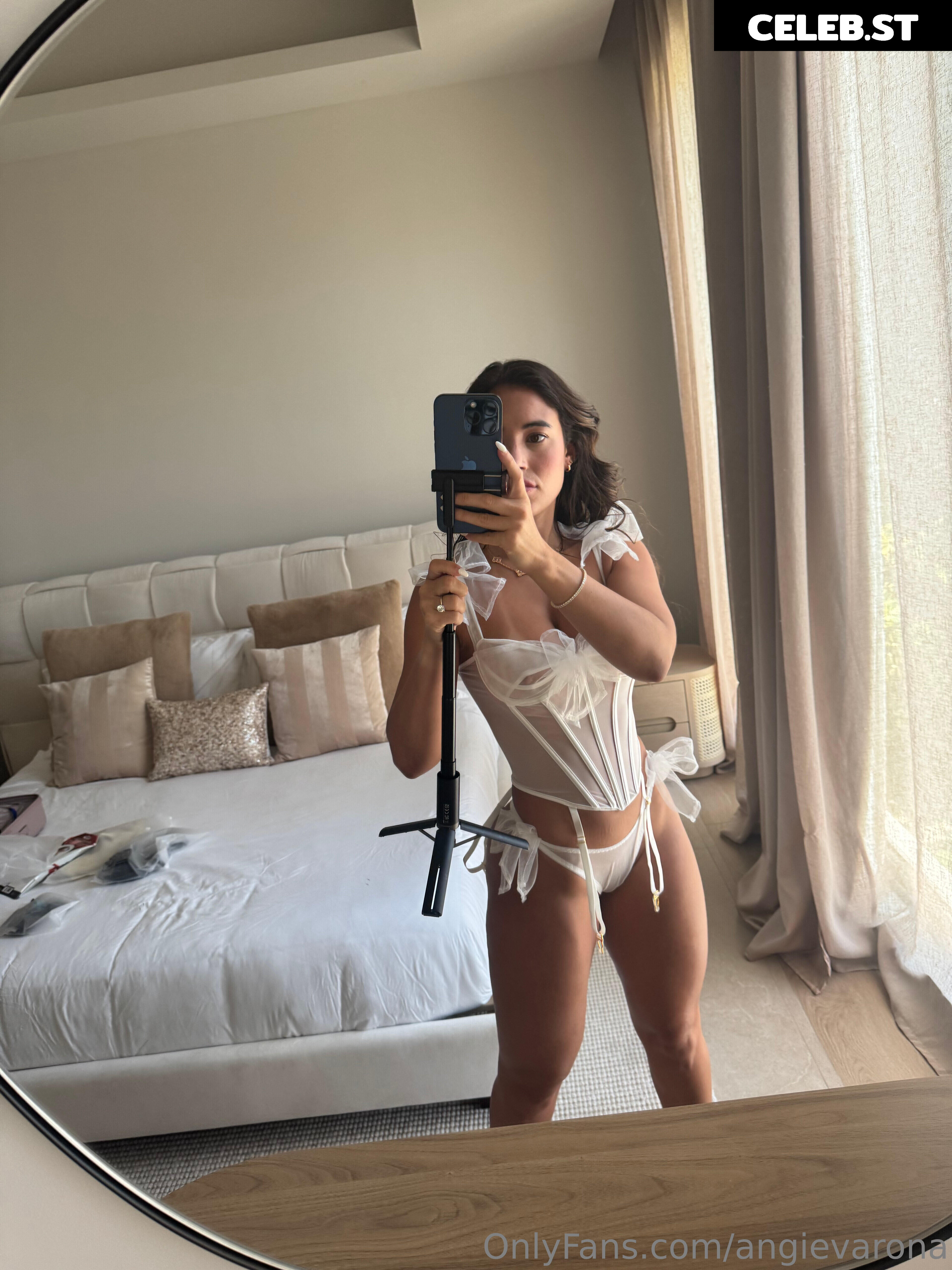 Angie Varona Image 21848484