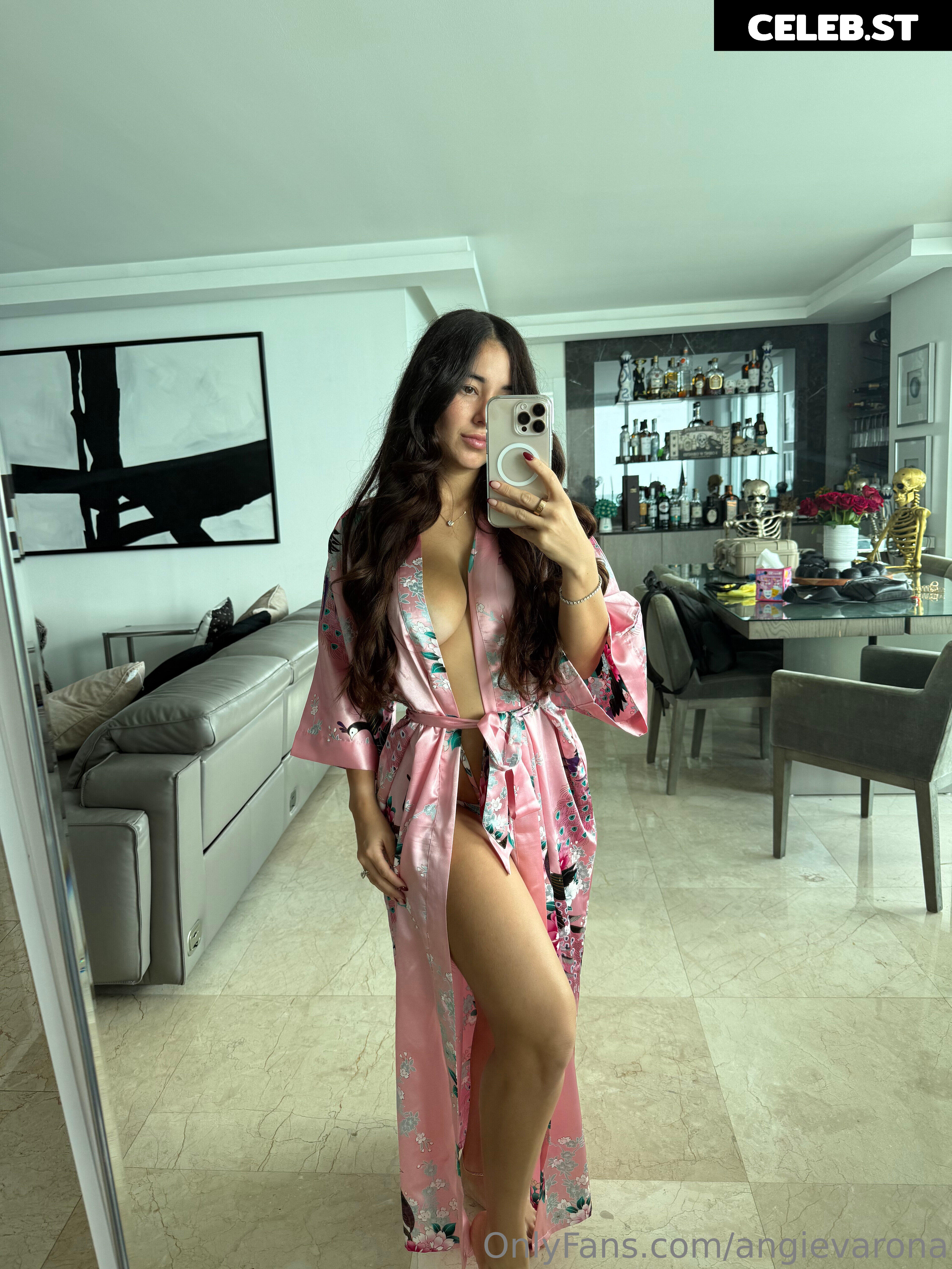 Angie Varona Image 21848268