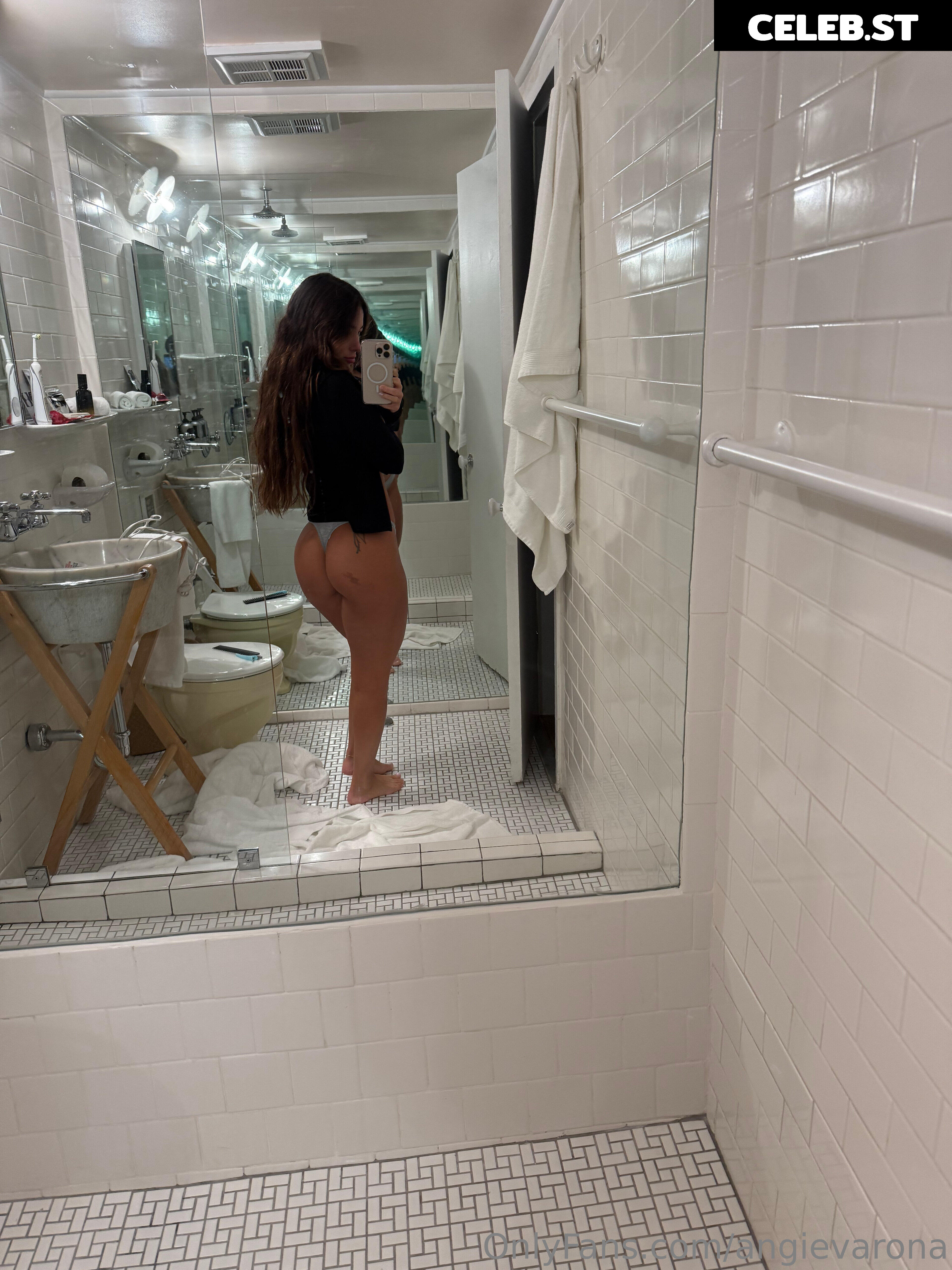 Angie Varona Image 21847906