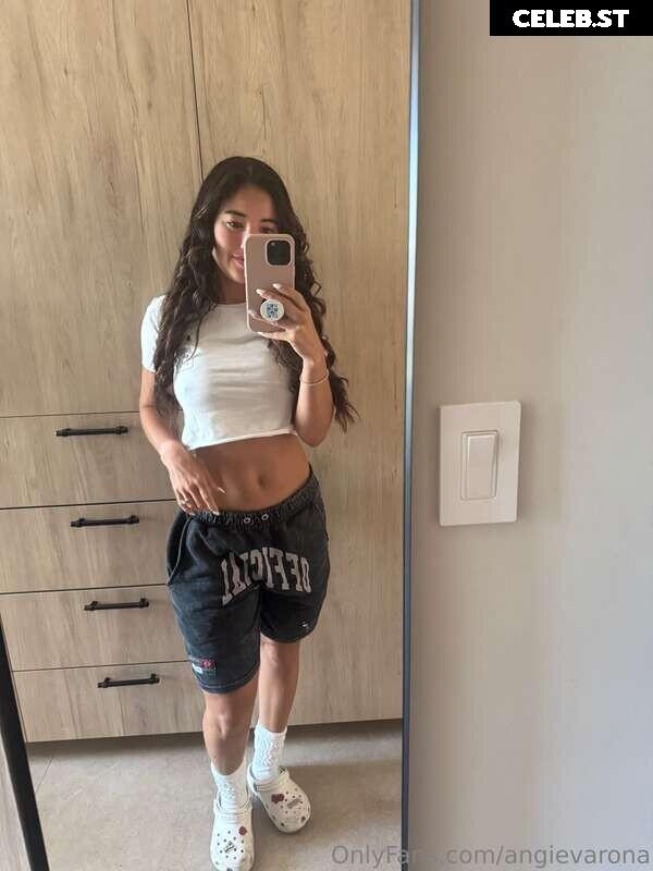 Angie Varona Image 21847861