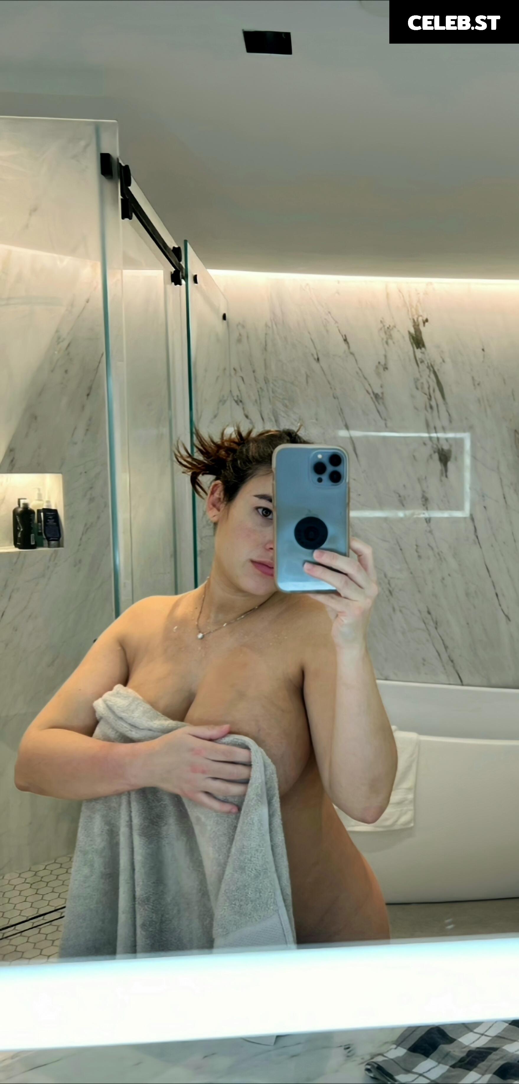 Angie Varona Image 21846979