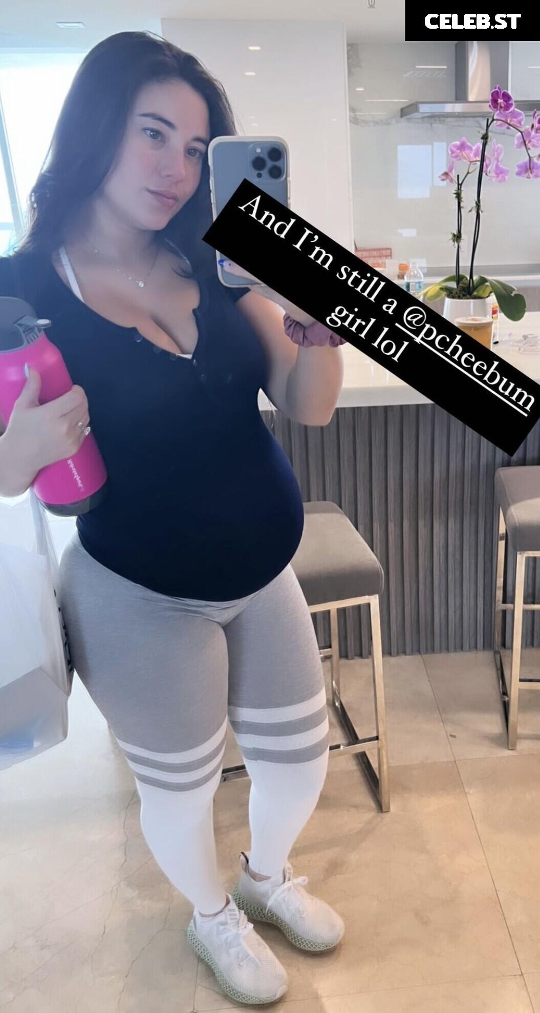 Angie Varona Image 21846899