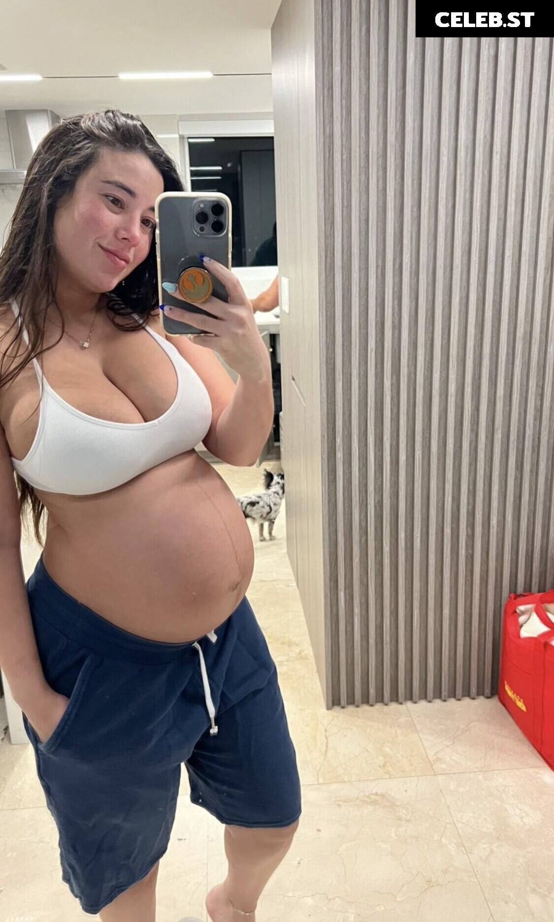 Angie Varona Image 21846887