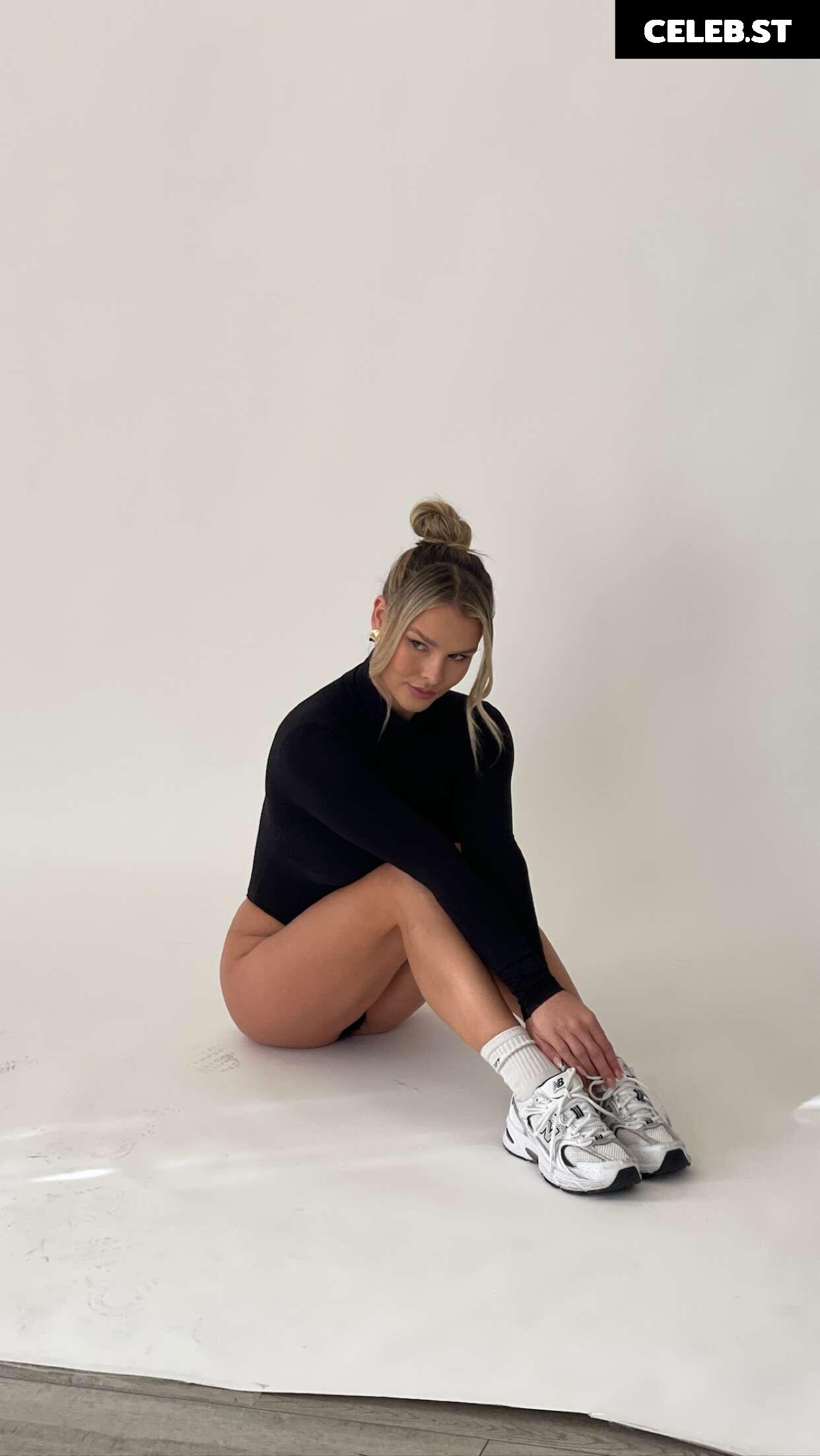 Kinsey Wolanski Image 2183871