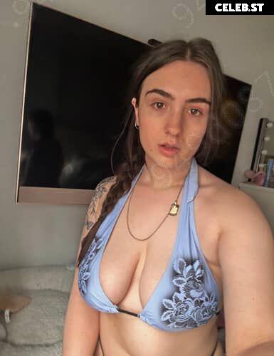Chi With A C (Lucia Keskin) Image 21750588