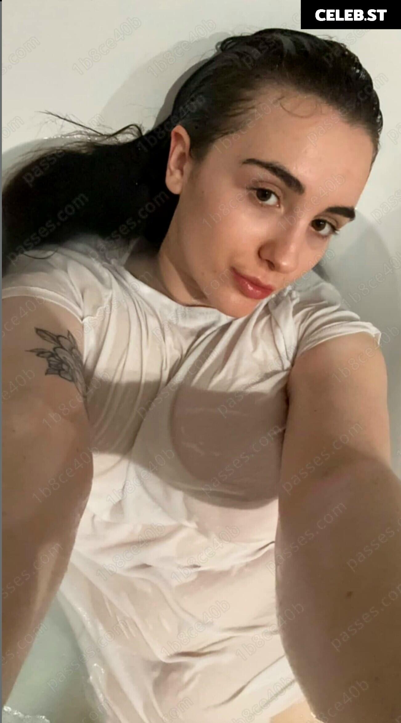 Chi With A C (Lucia Keskin) Image 21750520