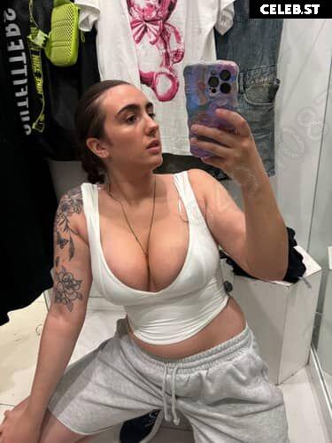 Chi With A C (Lucia Keskin) Image 21750559