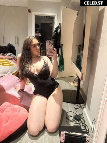 Chi With A C (Lucia Keskin) Image 21750577