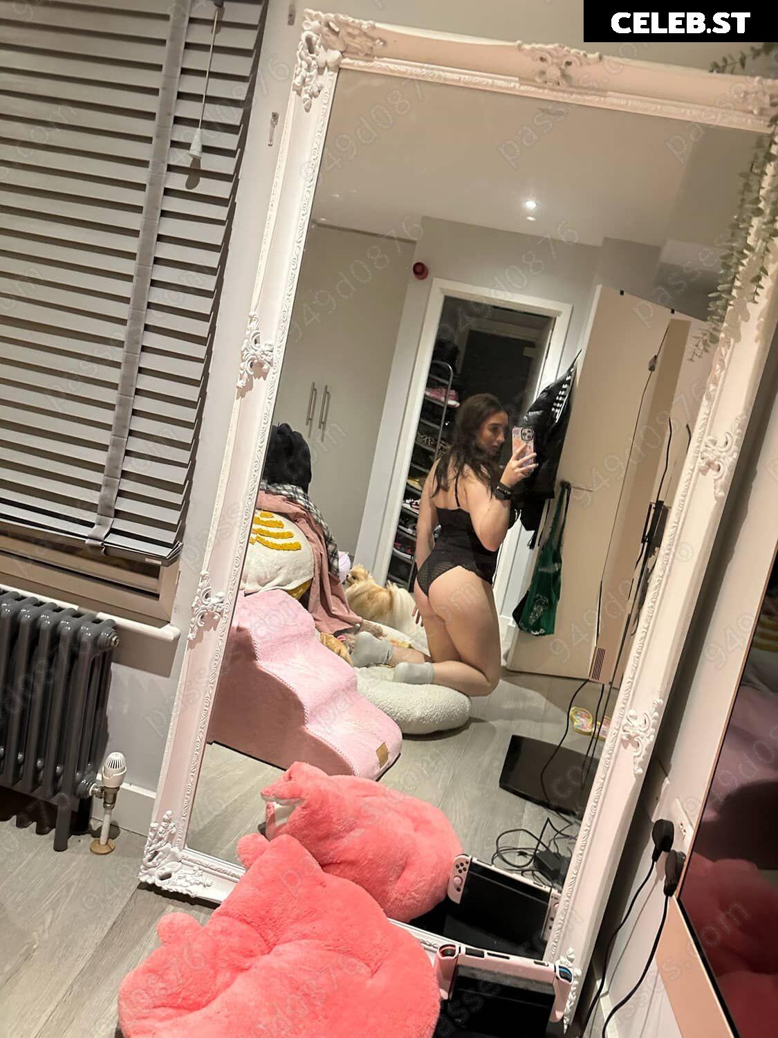 Chi With A C (Lucia Keskin) Image 21750615