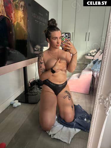 Chi With A C (Lucia Keskin) Image 21750605