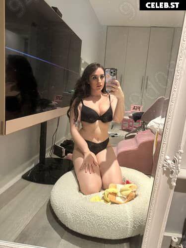 Chi With A C (Lucia Keskin) Image 21750604