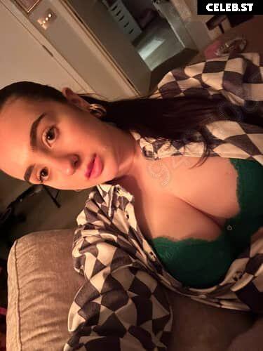 Chi With A C (Lucia Keskin) Image 21750639