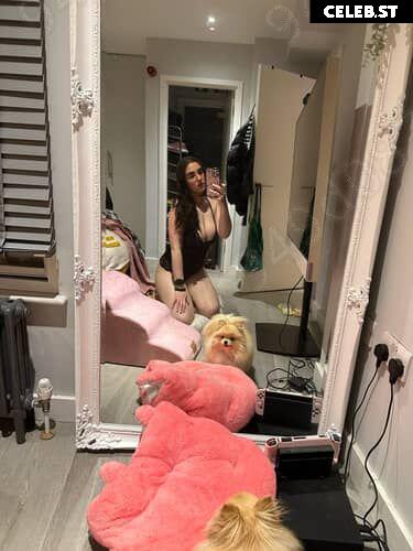Chi With A C (Lucia Keskin) Image 21750661