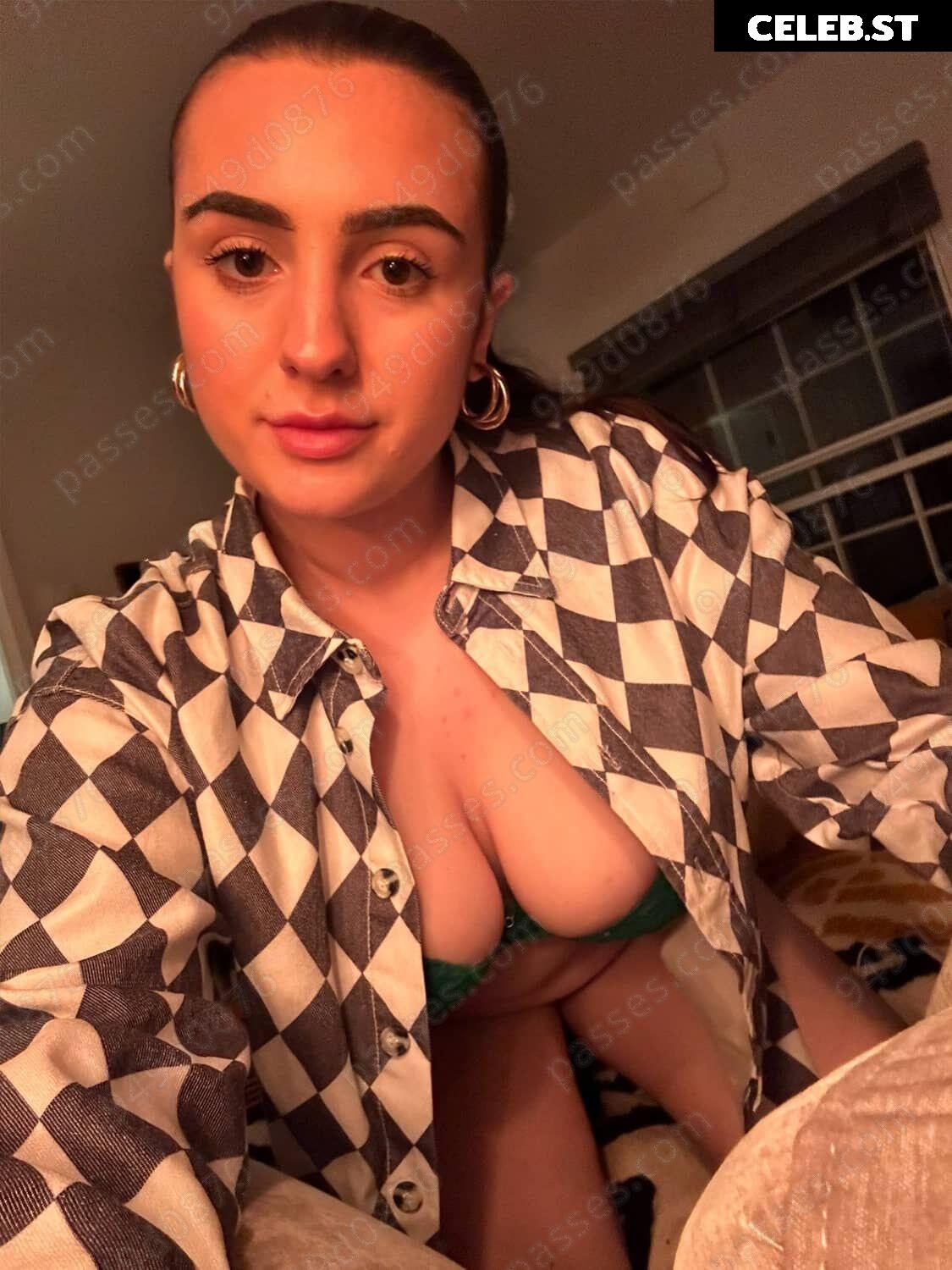 Chi With A C (Lucia Keskin) Image 21750664