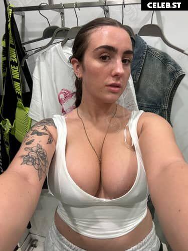 Chi With A C (Lucia Keskin) Image 21750644