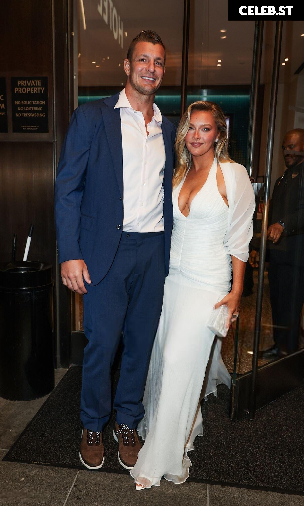 Camille Kostek (SI Model, TV Host) Image 21711884