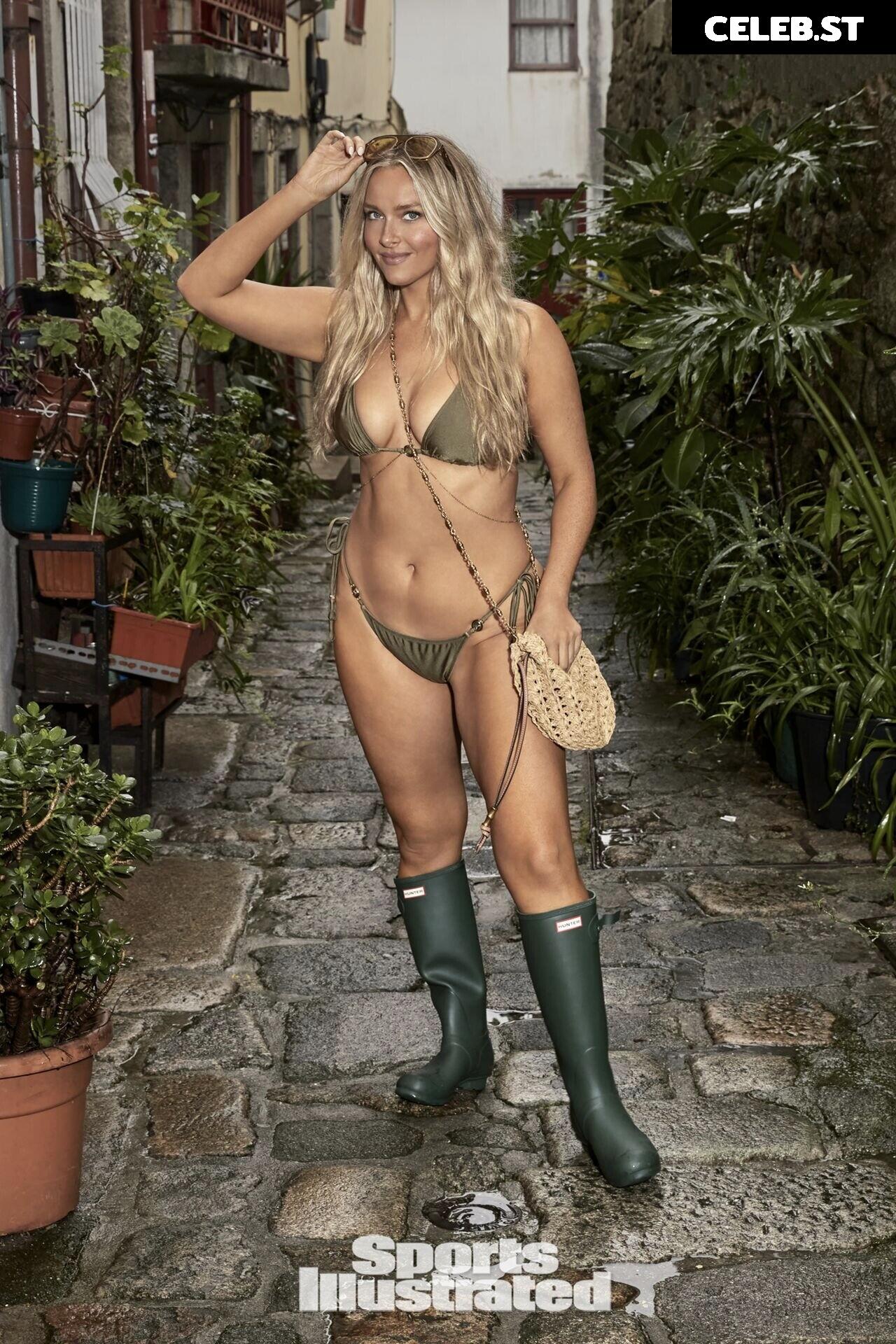 Camille Kostek (SI Model, TV Host) Image 21711729