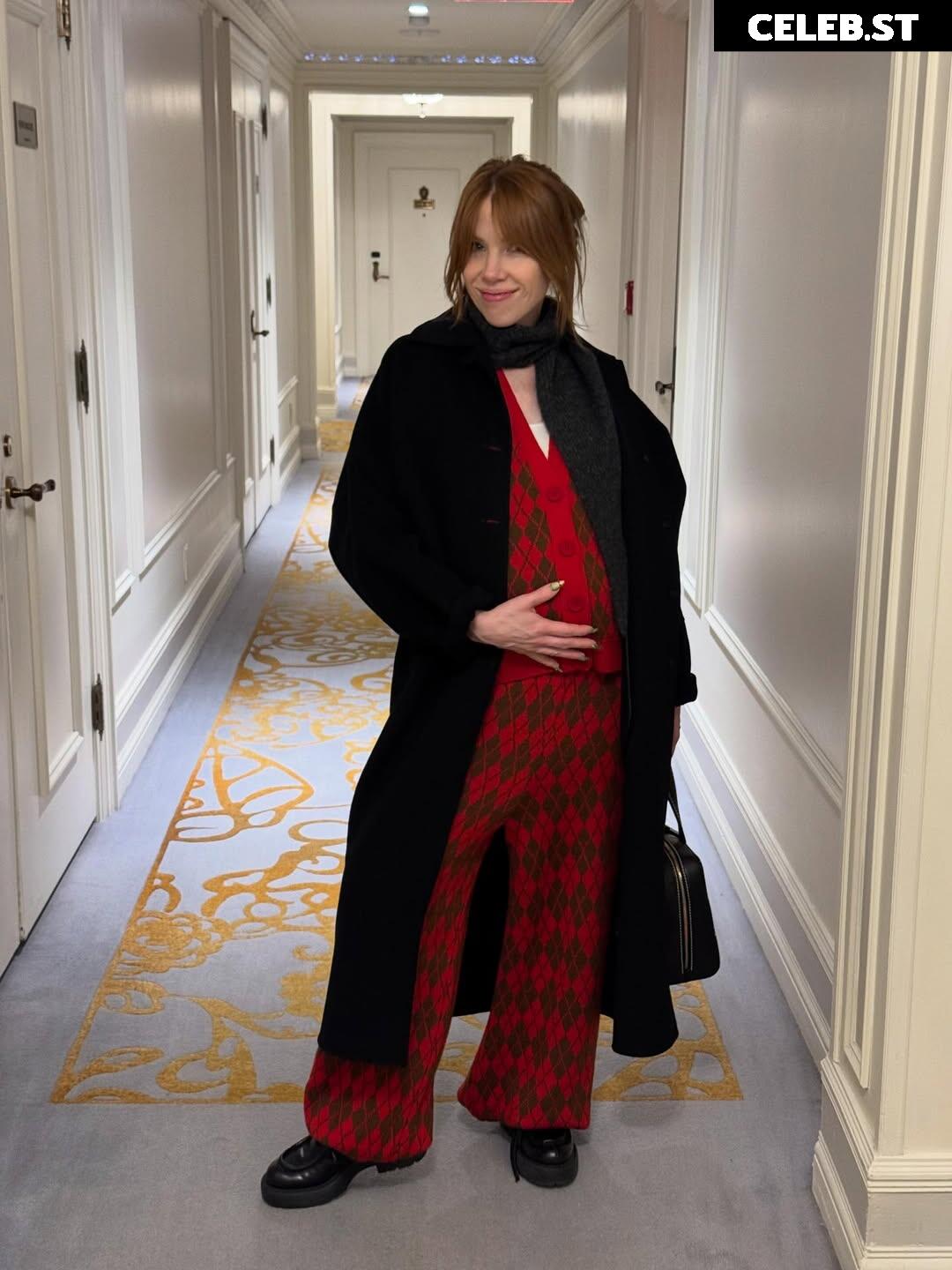 Carly Rae Jepsen Image 21724833