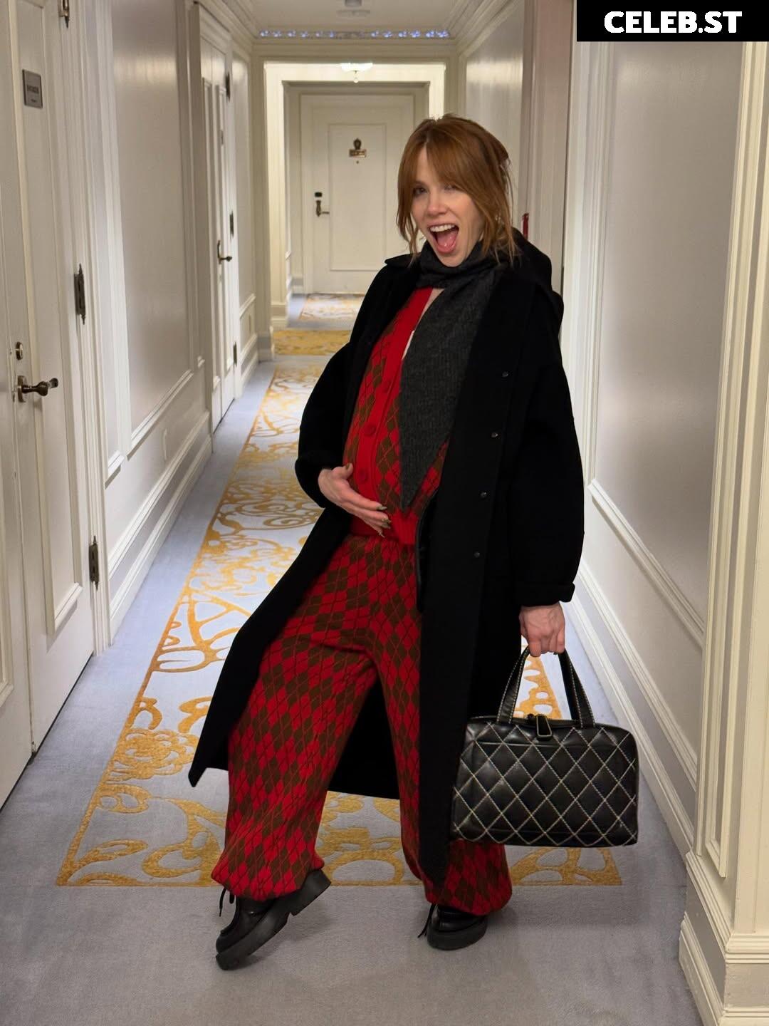 Carly Rae Jepsen Image 21724834