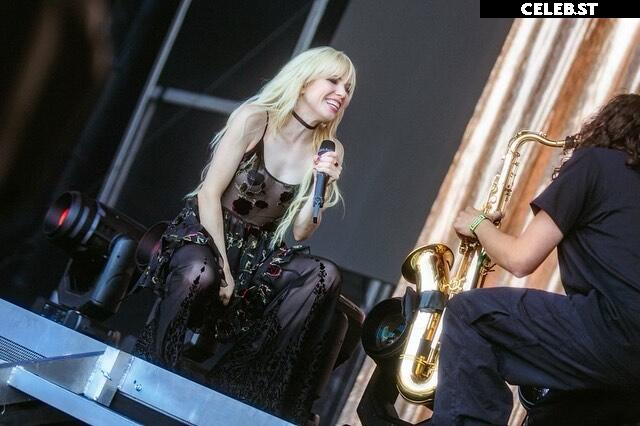 Carly Rae Jepsen Image 21724741